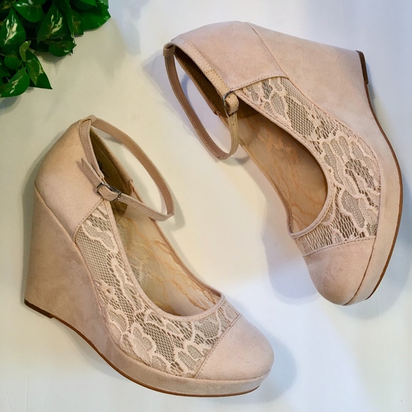 torrid Shoes - NEW TORRID Blush Pink/Cream Lace Wedges Size 12W